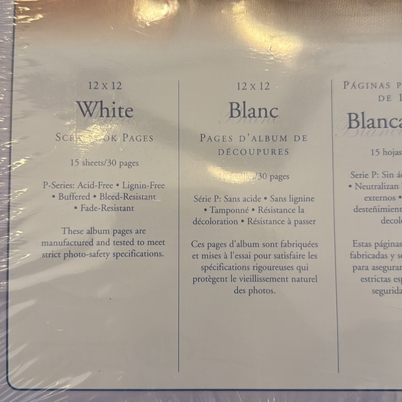 Creative Memories Set - Navy Scrapbook + 45 scrapbook pages + 75 Page Protectors - Picture 3 of 12